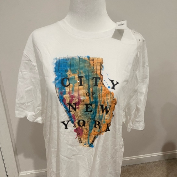 GAP Other - NWT Gap “City of New York” map tshirt size L